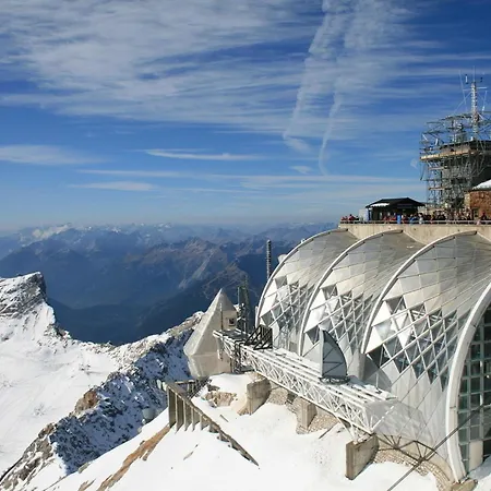 Anni דירה